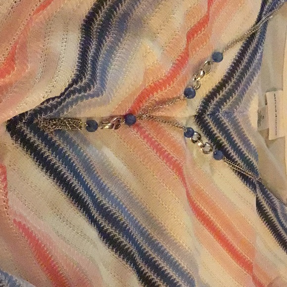 NWT Alfred Dunner 3/4 Sleeve Chevron Print Top w/attached necklace. size XL - Picture 8 of 9